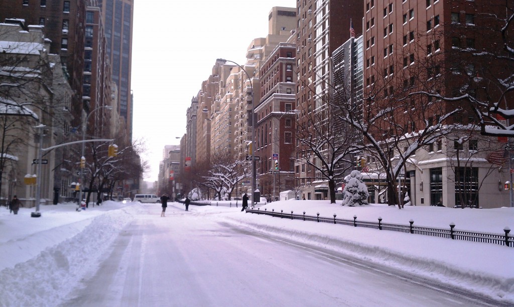 Midtown-Girl-by-Amy-Chandra-Snow-Storm-2010-New-York-City-1-1024x612